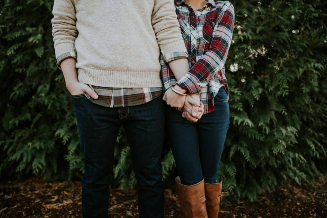 10 Tips To Help People Feel Comfortable Being Photographed