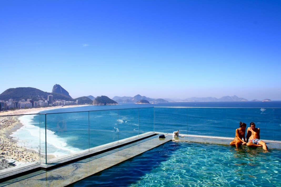 10 Romantic Valentine's Weekend Getaway On The West Coast & More 10 Romantic Valentine's Weekend Getaway On The West Coast & More