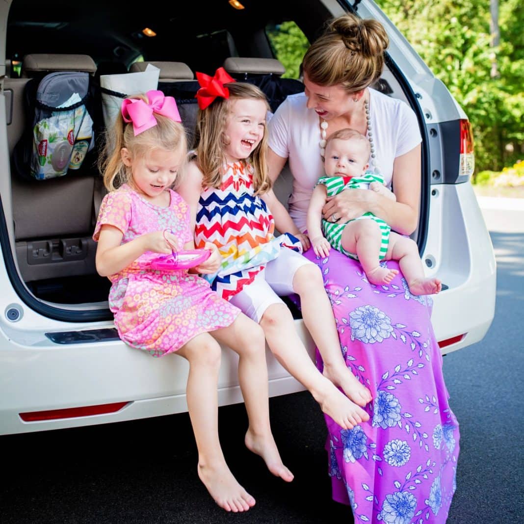 16 Items Every Mom Needs In The Car