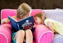 Stories Of Powerful Women: Goodnight Stories For Rebel Girls