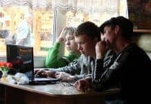 3 WAYS TO KEEP YOUR KIDS SAFE FROM ONLINE PREDATORS 3 Ways To Keep Your Kids Safe From Online Predators