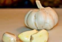 4 Reasons You Should Eat More Garlic