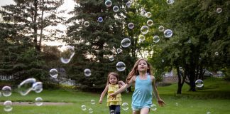 Backyard Bubbles For The Win - Introducing Fobble's Bubble Machine