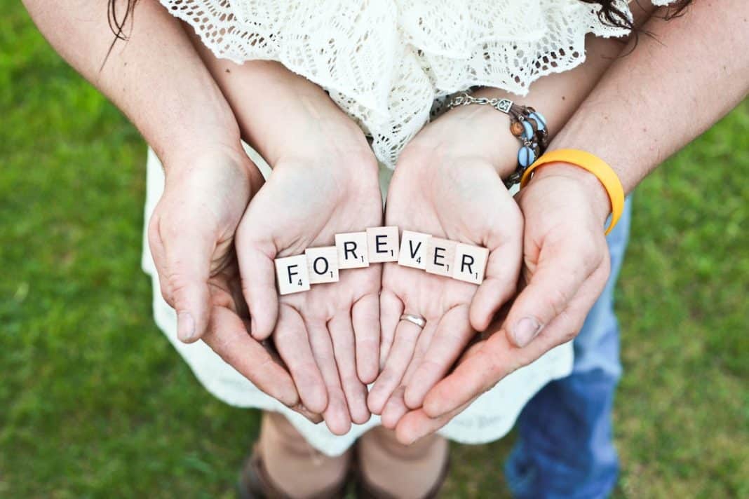 10 Reasons To Stay Married daily-mom-parent-portal-how-talking-about-marriage-helps-you-stay-married