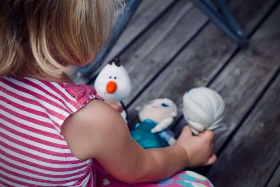 10 Tips To Designing Small Organized Playrooms 10 Tips To Designing Small Organized Playrooms