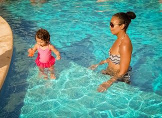8 Reasons To Teach Your Baby To Swim
