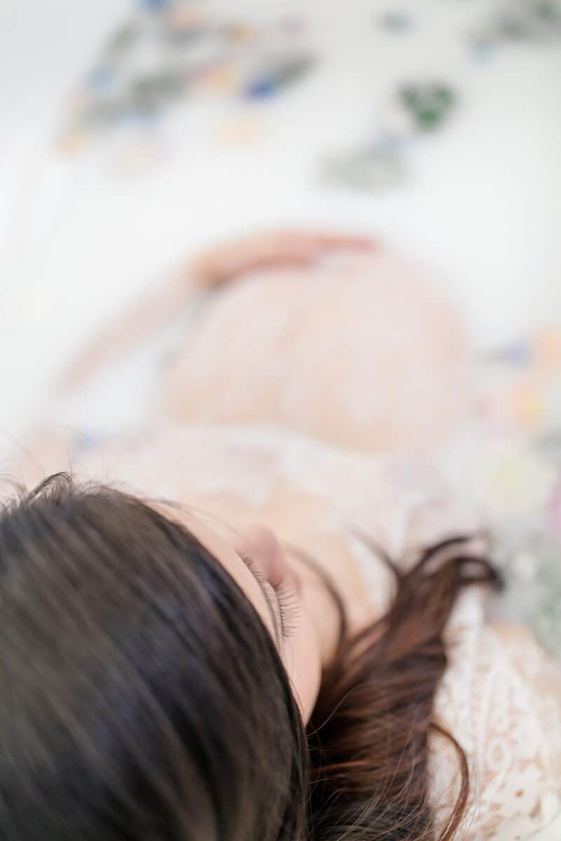 Fall Maternity Photo Ideas: Milk Baths & Lace Dresses