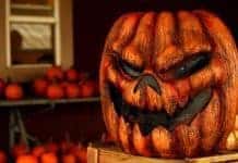 12 Terrifying Halloween Decorations Every Home Should Have