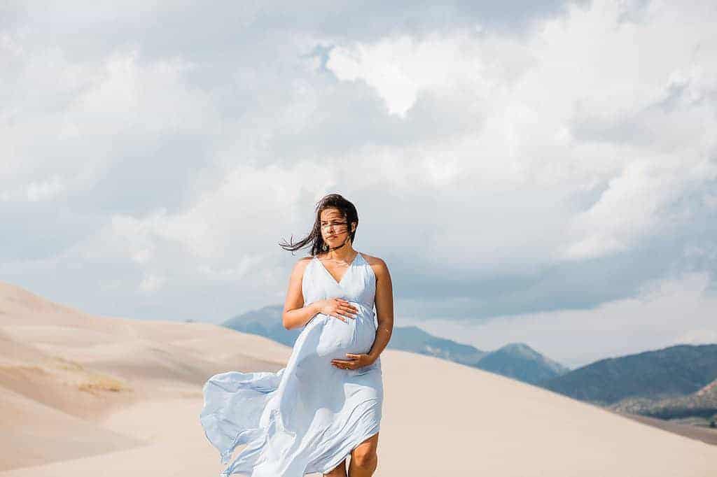 Maternity Photo Inspiration: Sand Dunes Photos