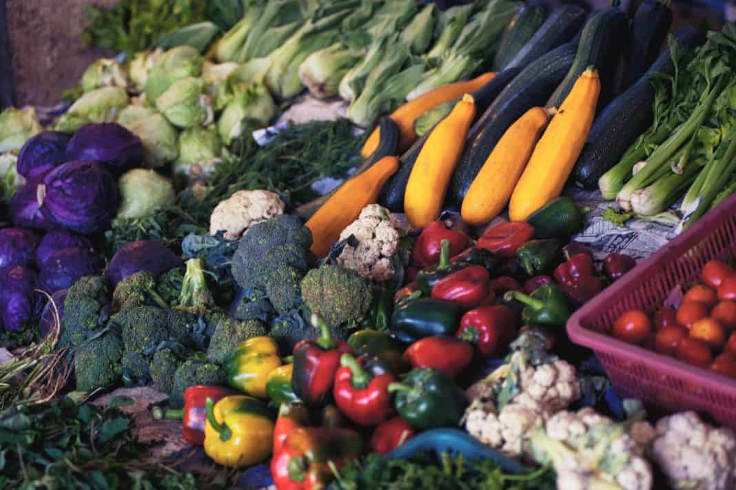 5 Things To Do At The Grocery Store To Occupy Your Kids