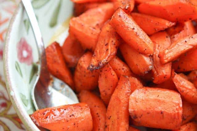 Chili Maple Roasted Carrots 2 640x427
