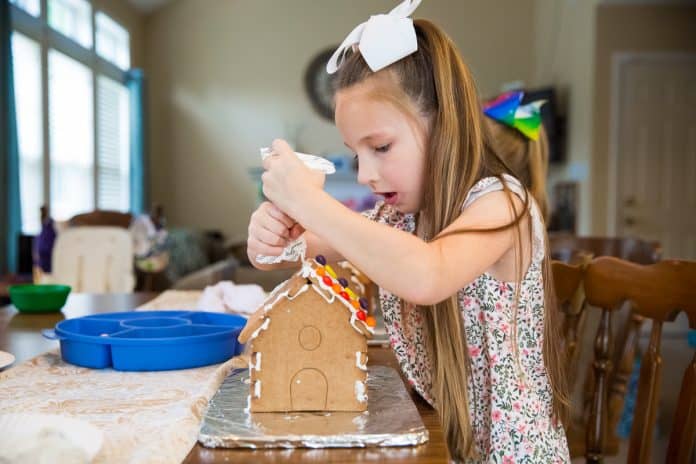 How To Host A Stress-Free Gingerbread House Party » Read Now!