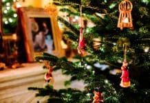 4 Ways To Tell Your Kids The Truth About Santa