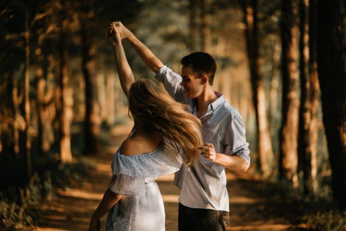 15 Fun And Cheap Date Night Ideas