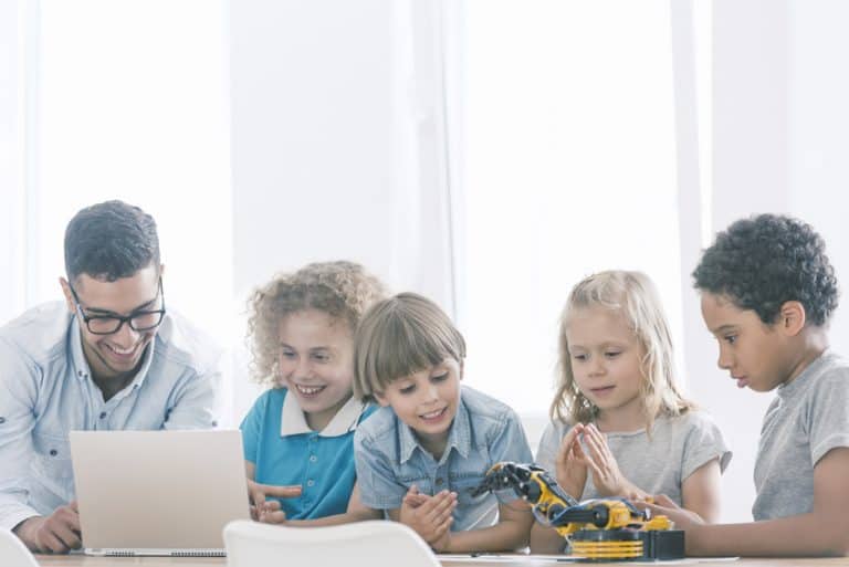 4 Stupendous STEM Activities For Elementary School Children.