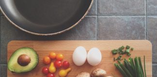 How To Handle Postpartum Food Allergies