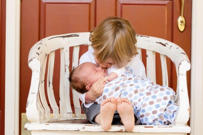 7 Tips For Overcoming Mom Guilt With Your Second Child