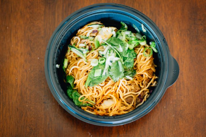 Eating Out: Making Healthy Restaurant Choices For The Entire Family