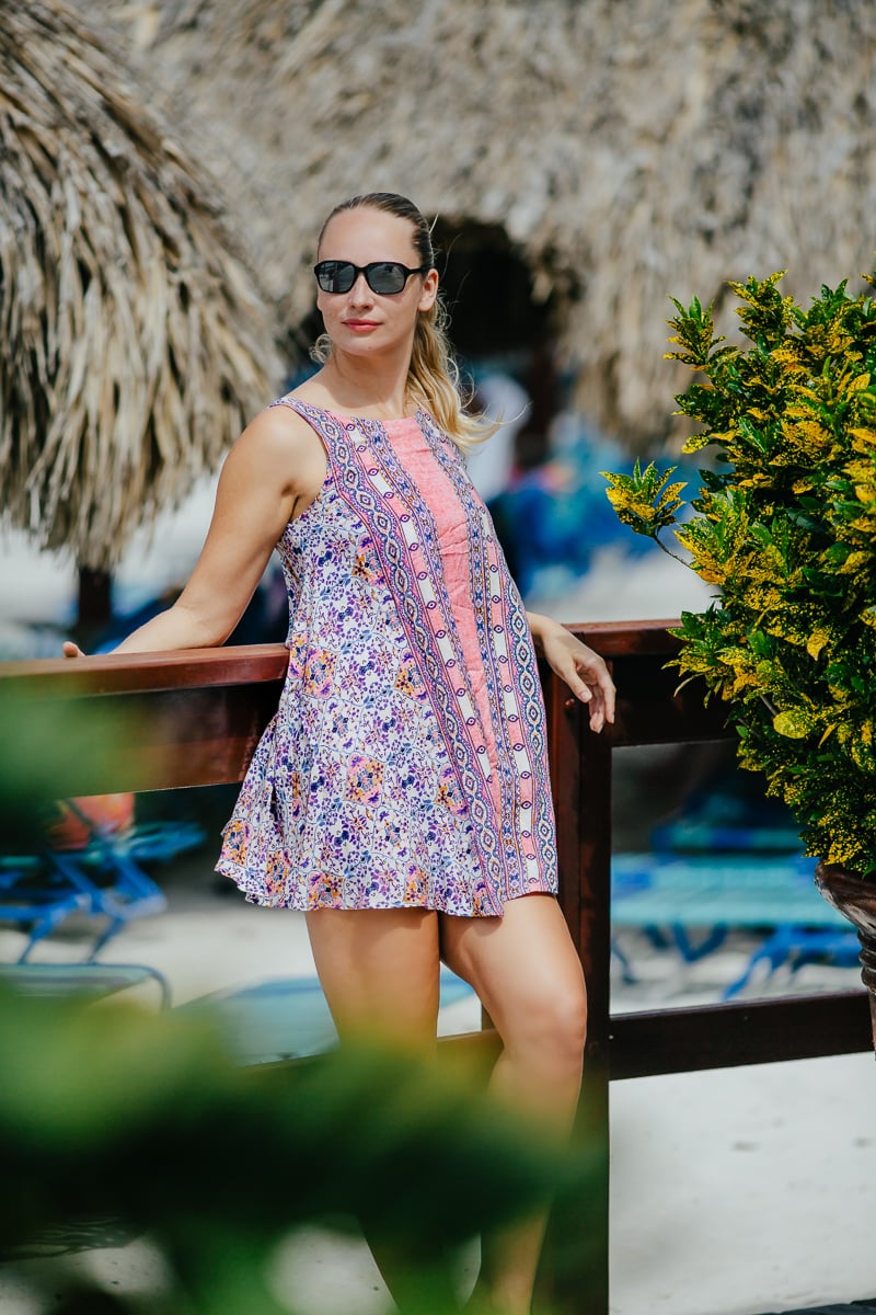 26 Vacation Dresses And Outfits For Your Next Fall Beach Vacation