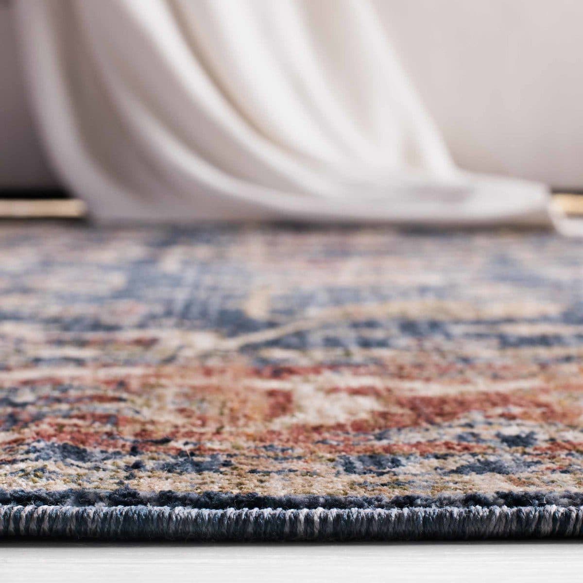 Giveaway: Win A Safavieh Home Area Rug Just In Time For The Holidays