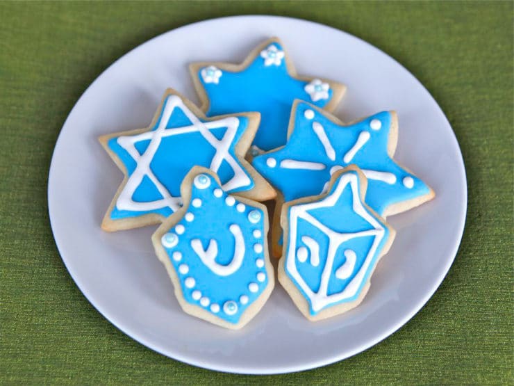 Celebrate Your Holiday: Christmas And Hanukkah Through Food, Fun, And Decor