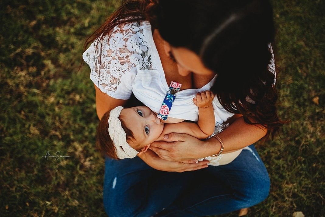 LatchPal Alicia Samone Photography Beautiful Mom Breastfeeding Baby with Nursing Clip Latchpal Alicia Samone Photography Beautiful Mom Breastfeeding Baby With Nursing Clip