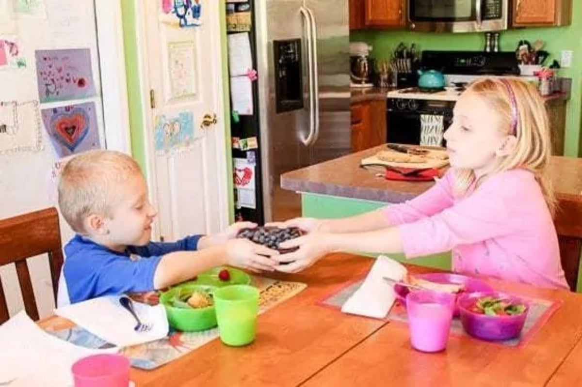 5 Tips For Teaching Table Manners