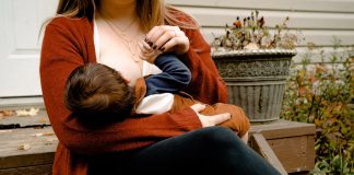 Breastfeeding While Dieting: The Skinny On What You Need To Know!