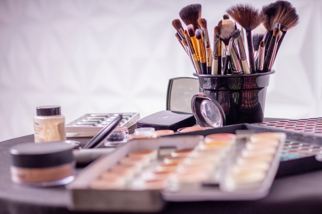 How To Clean Makeup Brushes & Makeup Using One Household Ingredient