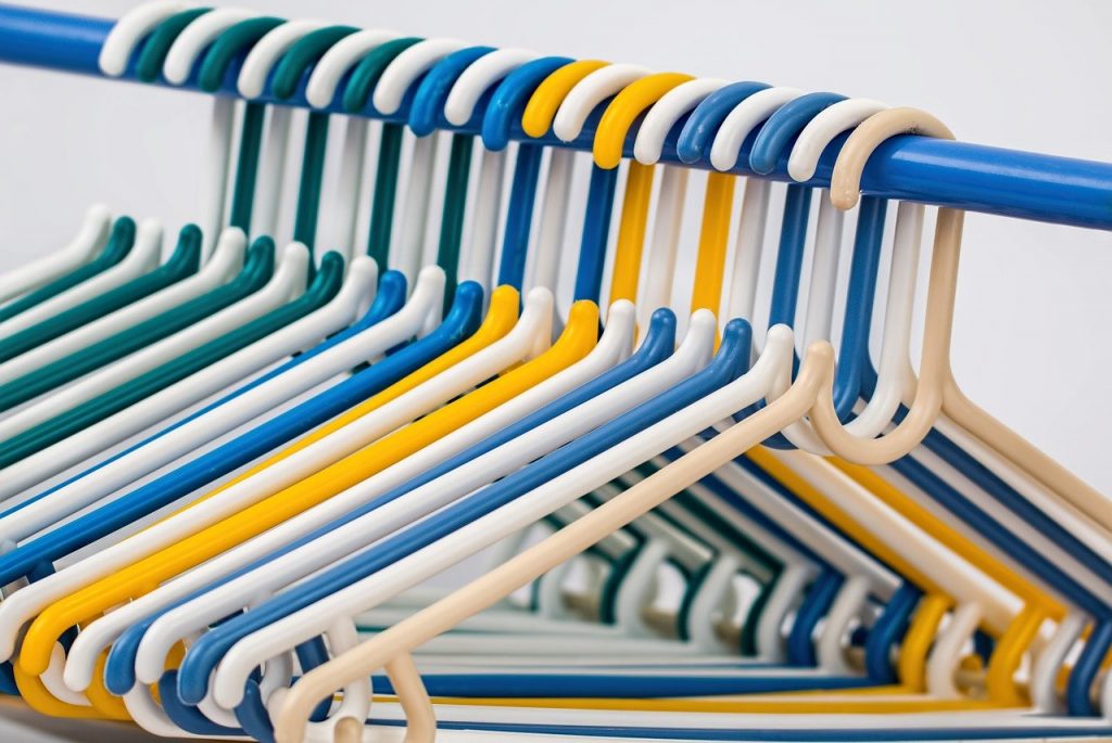 Is A Minimalist Wardrobe Practical For Military Familiesclothes Hangers