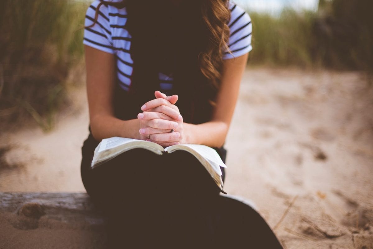 20 Comforting Bible Verses About Fear And Anxiety