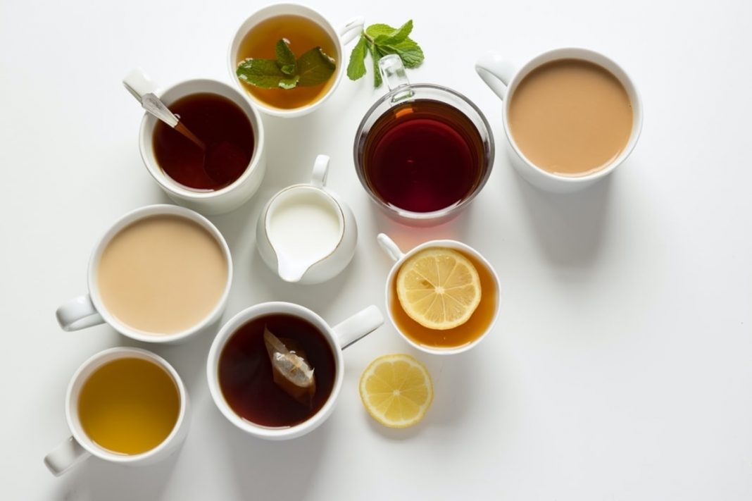 6 Drinks That Promote Beautiful, Clear Skin