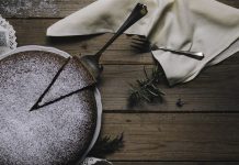 How To Make A Cake Without Eggs (and 5 Delicious Eggless Recipes)