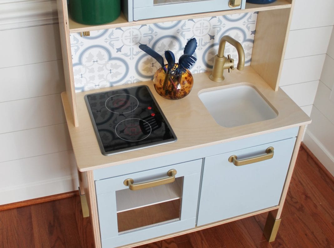 Children’s Kitchen Set Makeover