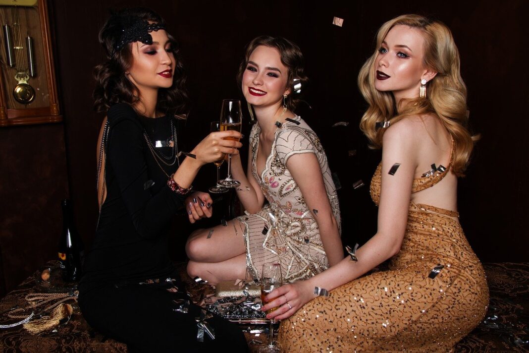 15 Holiday Hair & Body Must-haves To Jumpstart Your Seasonal Style