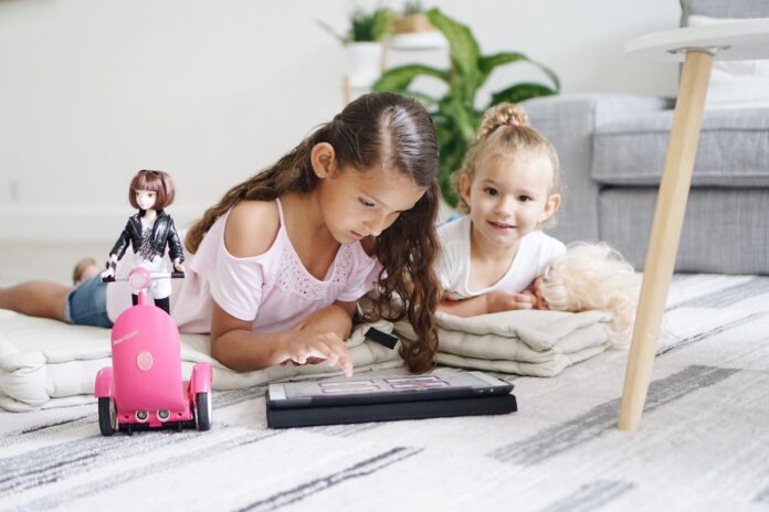 25 Awesome Educational Toys & Games For Kids This Christmas