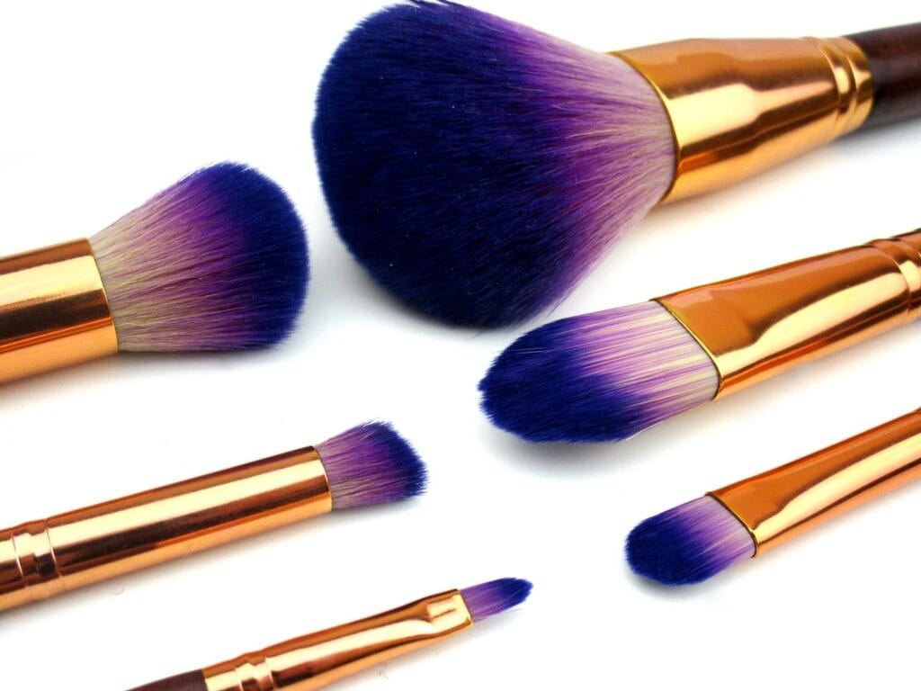 25 Of The Best Makeup Brushes On Amazon