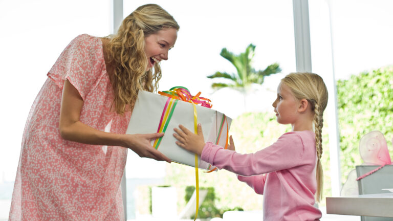 25 Of The Best Gifts For The Mom Who Has Everything