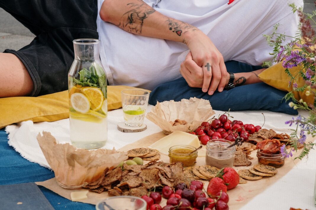 18 Things You Need To Create Mouth-watering Summer Party Food (and Delectable Memories!)