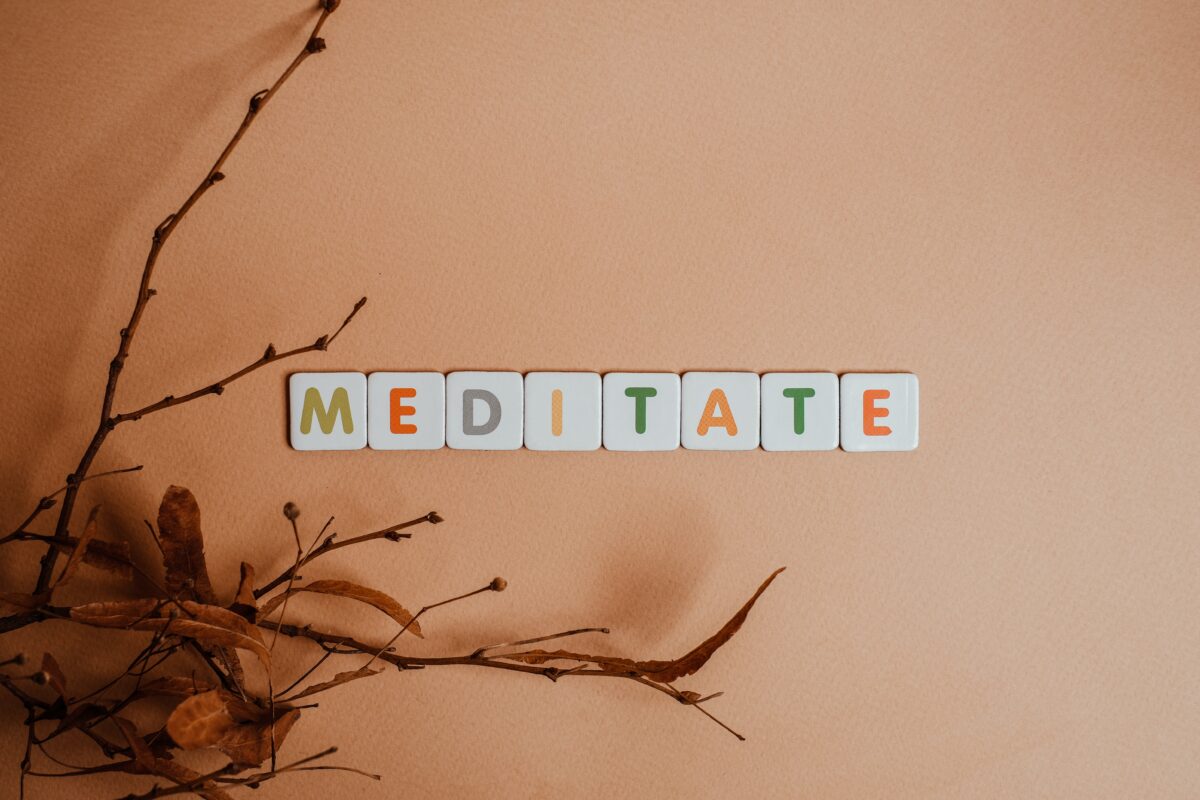 7 Easy Types Of Meditation To Practice, The Power Of Meditation, And The Health Benefits