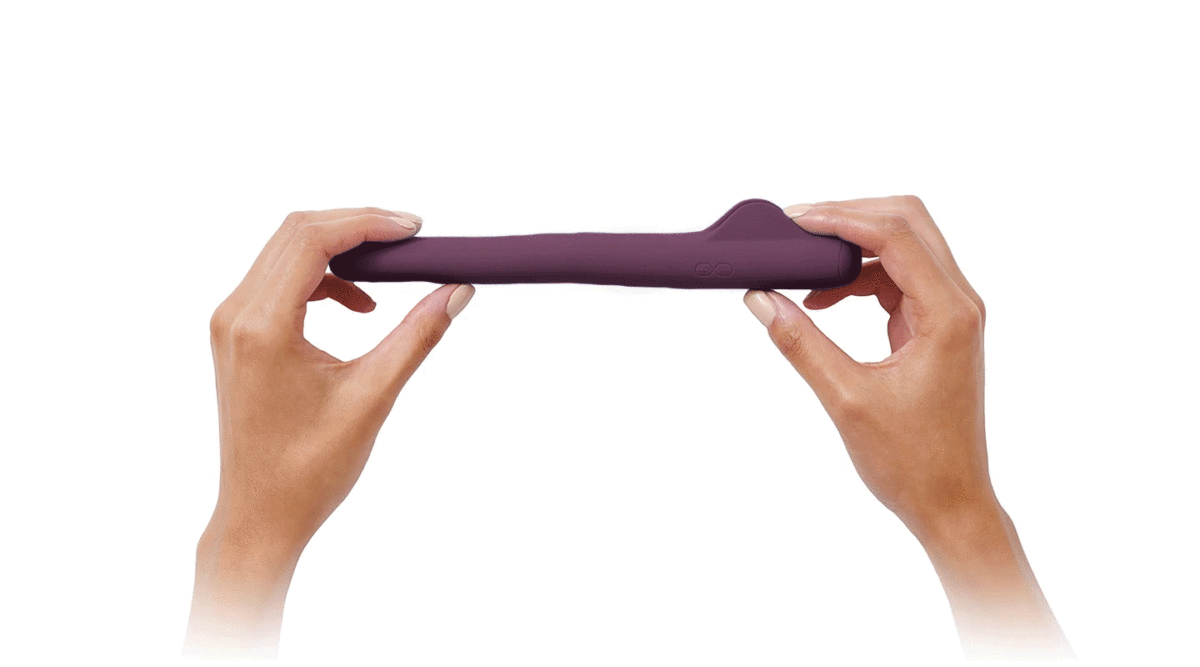 This Bendable Vibrator Will Spice Up Your Sex Life & Make It Better In 2021