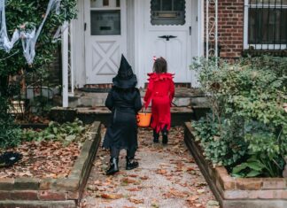 The Fascinating History Of Halloween And Modern Day Halloween Parties