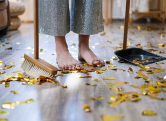 7 Best Cleaning Tips To Help Working Moms Clean The House Fast