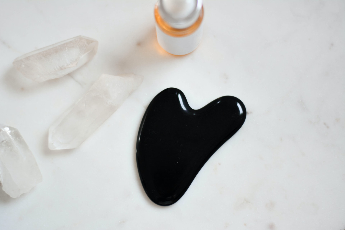 Everything You Need To Know About Using A Gua Sha Tool For Absolutely Amazing Skin