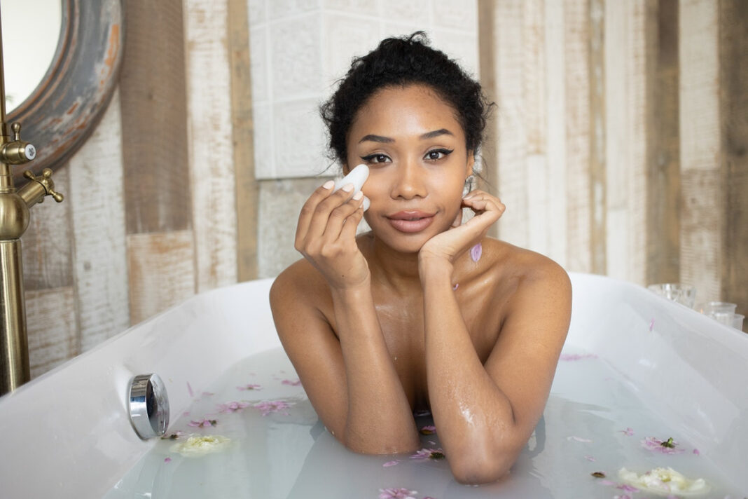 Everything You Need To Know About Using A Gua Sha Tool For Absolutely Amazing Skin