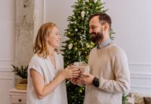 25 Of The Best Amazon Gifts For Men To Light Up His Holidays
