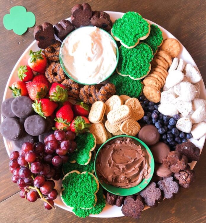 10 Amazingly Simple And Sweet Dessert Charcuterie Board Ideas