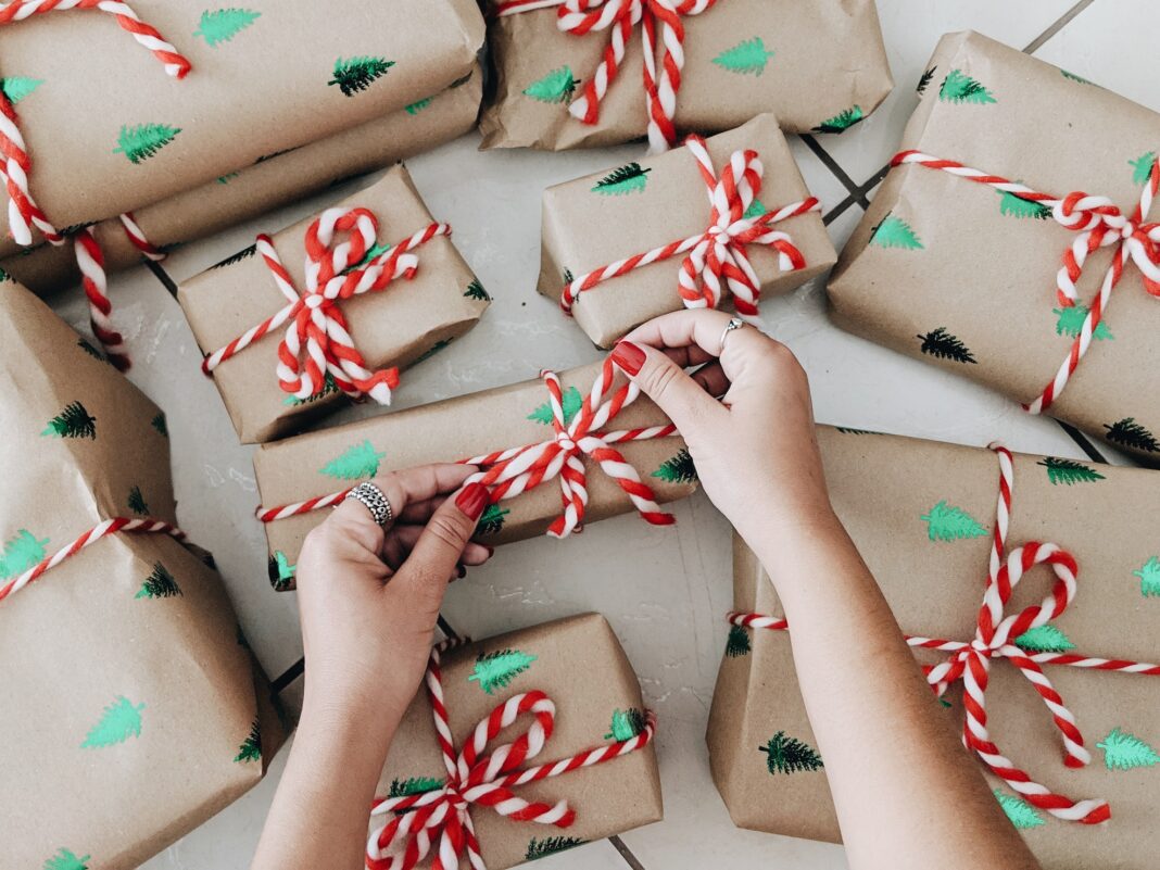 17 Unique Christmas Gifts For Your Loved Ones 17 Unique Christmas Gifts For Your Loved Ones