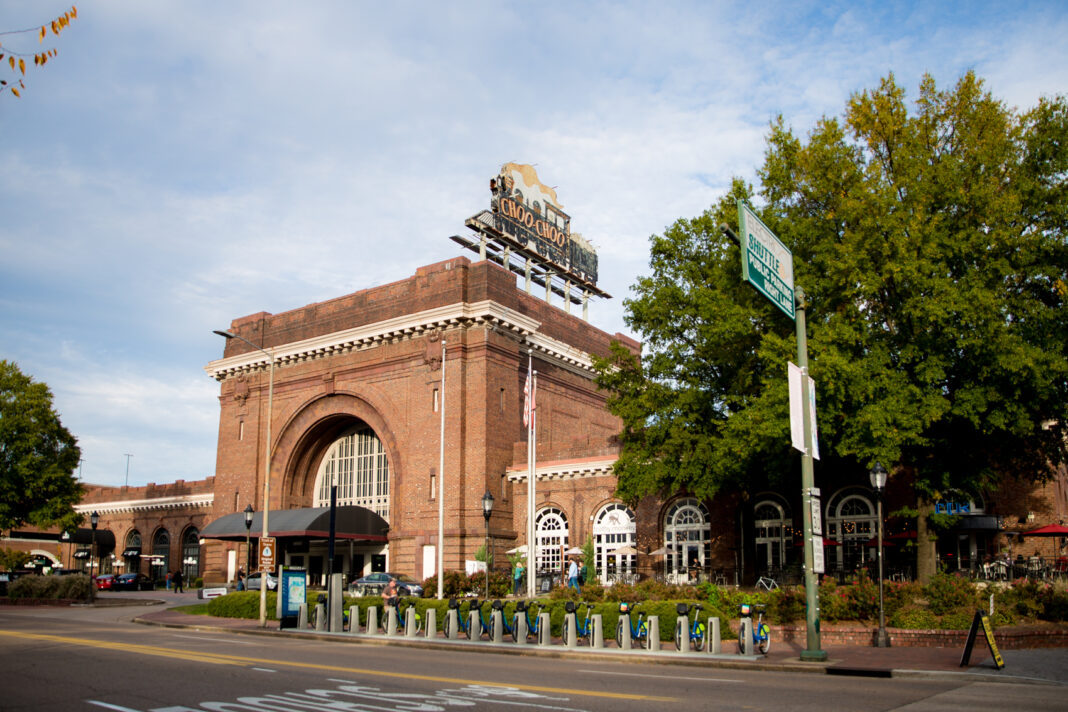 The Perfect Weekend Getaway: Visit The Bode Hotel & These 6 Restaurants In Chattanooga