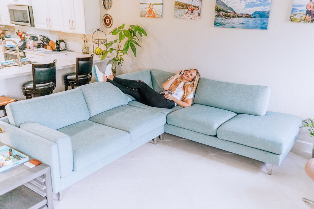Custom Sofas And Sectionals With Benchmade Modern